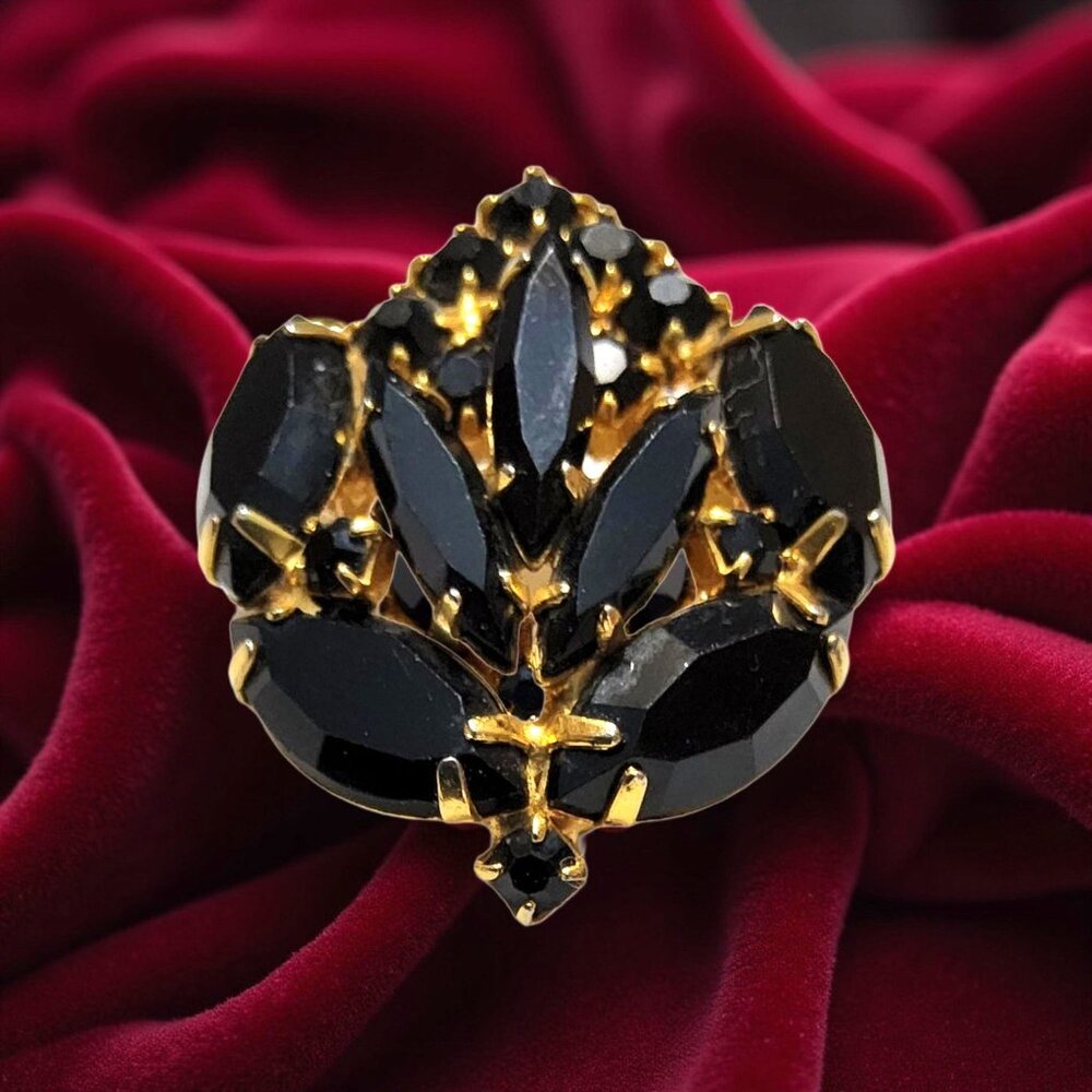 vintage 1960s gold tone faux black onyx gloral bud shaped brooch